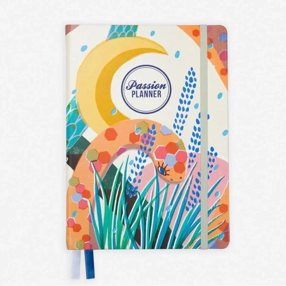 Passion Planner 2021 Weekly Annual Size Medium. Serpent Spring - Picture 2 of 8
